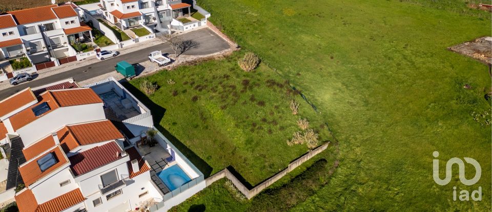 Terrain à Famalicão de 437 m²