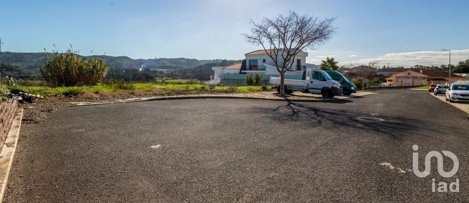 Terrain à Famalicão de 437 m²