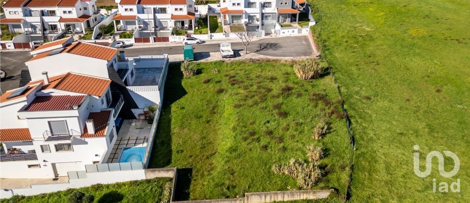 Terrain à Famalicão de 437 m²