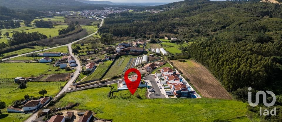 Terrain à Famalicão de 437 m²