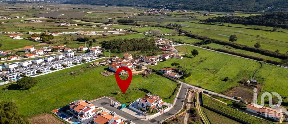 Terrain à Famalicão de 437 m²