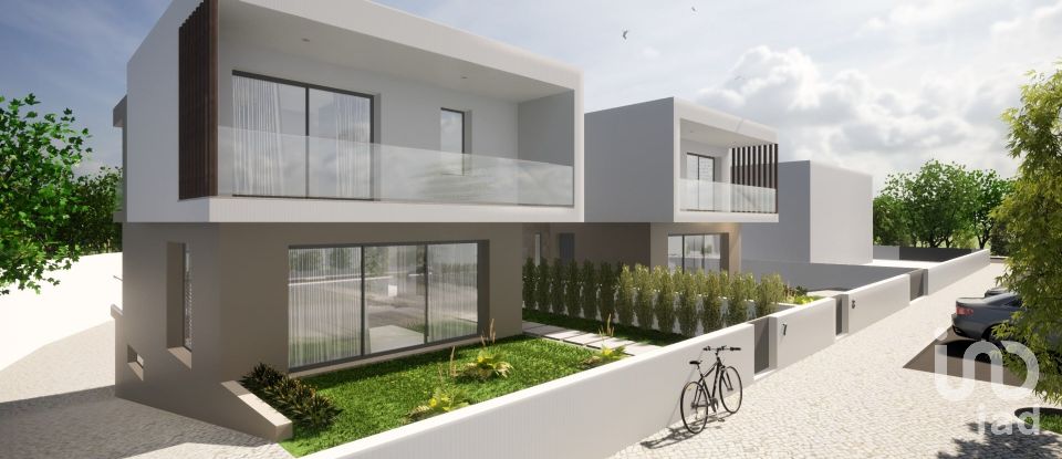 Terrain à Famalicão de 437 m²