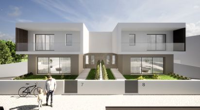 Terrain à Famalicão de 437 m²