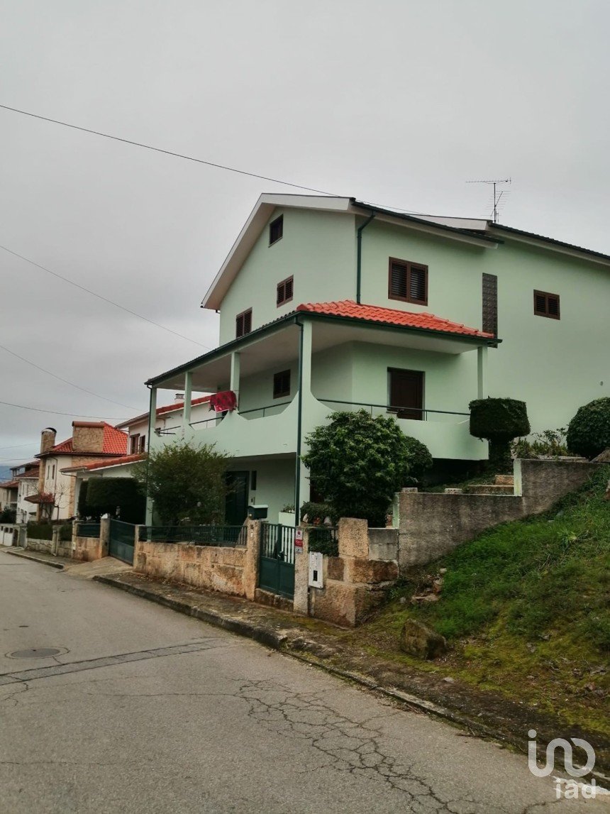 Casa T4 em Santa Maria Maior de 300 m²