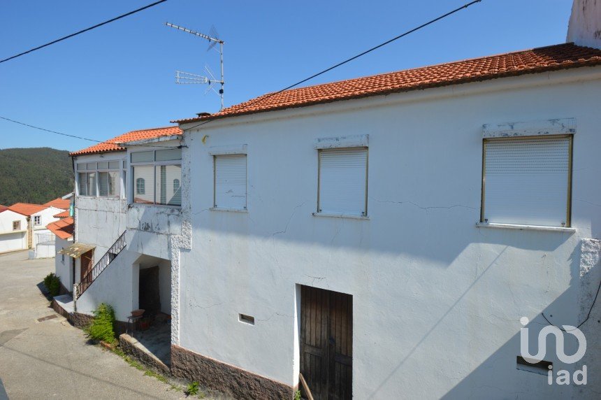 Maison T3 à São Miguel, Santa Eufémia e Rabaçal de 70 m²