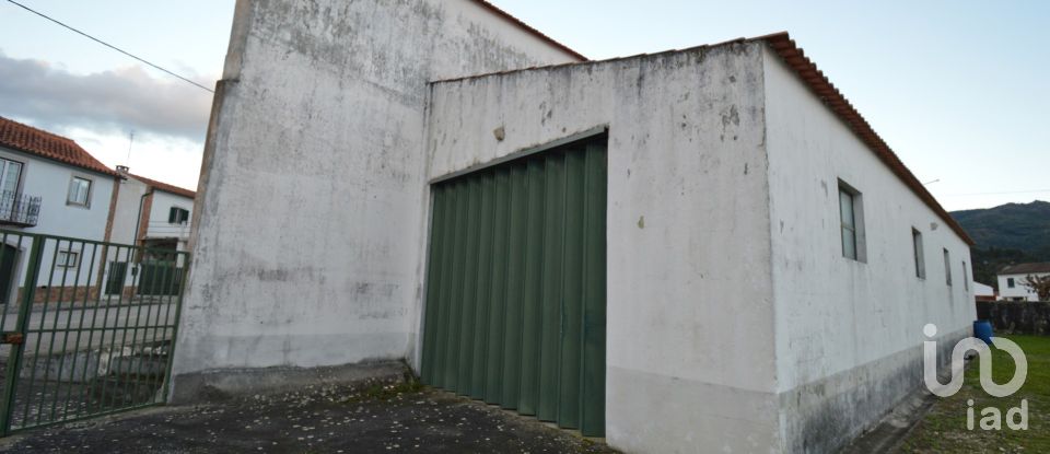 Loja / Estabelecimento Comercial em Espinhal de 436 m²