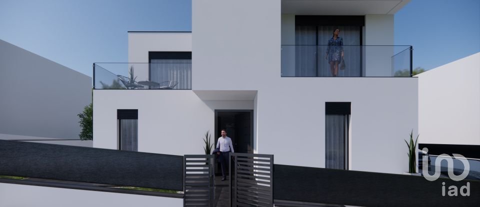 Building land in Casas do Soeiro of 577 m²
