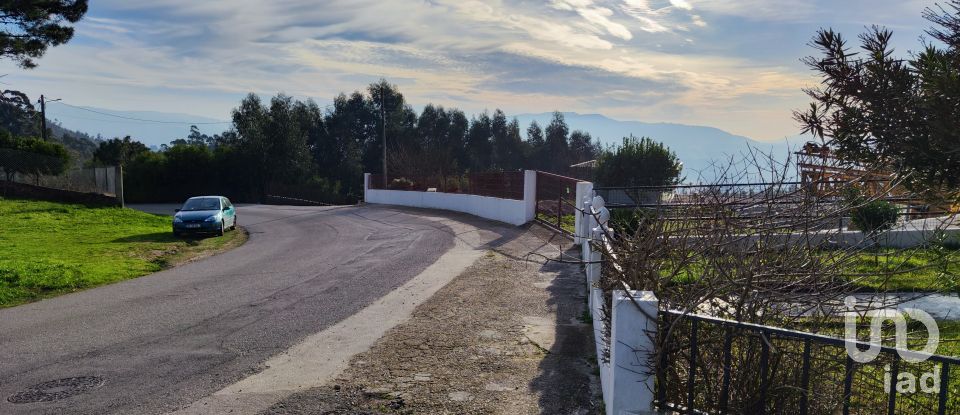 Land in Gandra e Taião of 2,227 m²