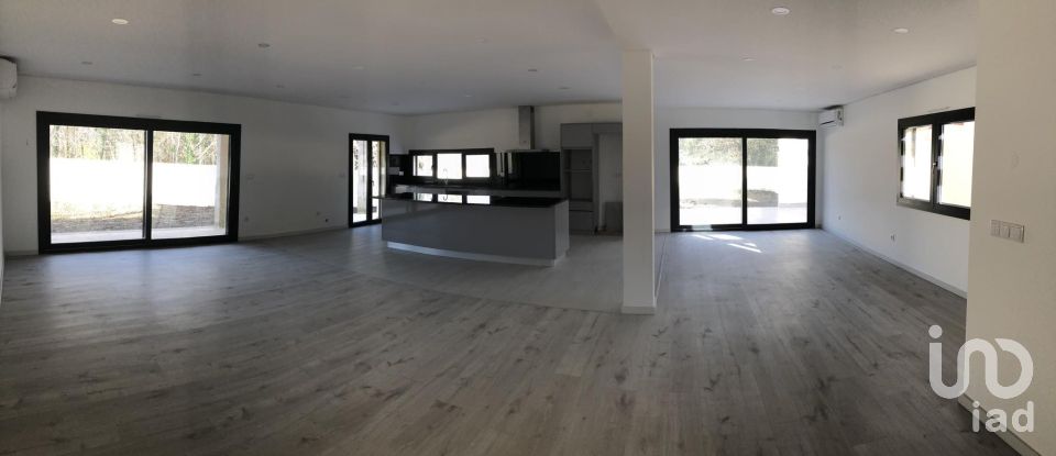 Casa T3 em Geraz Do Lima (Santa Maria, Santa Leocádia E Moreira) E Deão de 200 m²