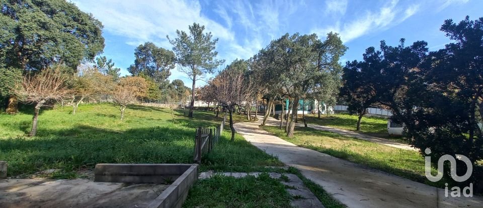 Casa T16 em Bucelas de 892 m²