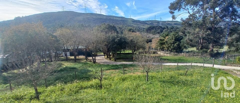 Casa T16 em Bucelas de 892 m²