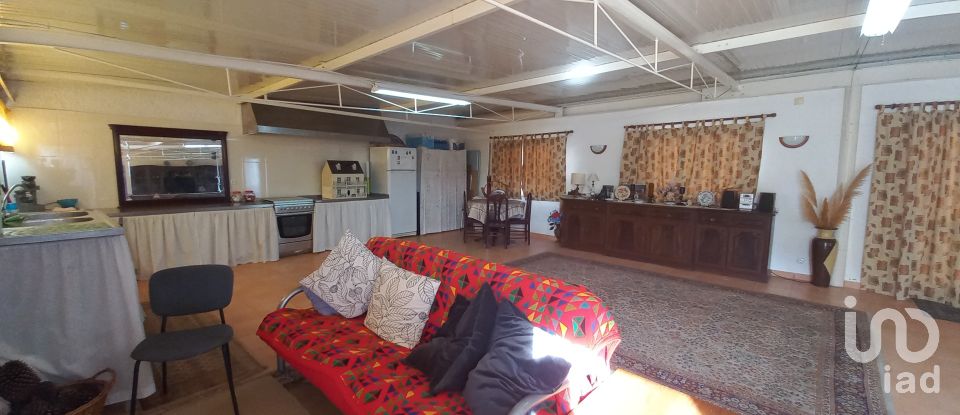 Casa T16 em Bucelas de 892 m²