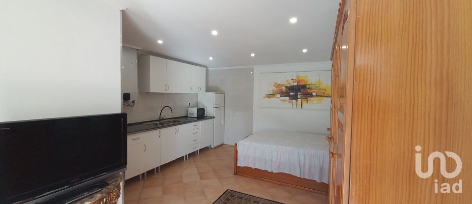 Casa T16 em Bucelas de 892 m²