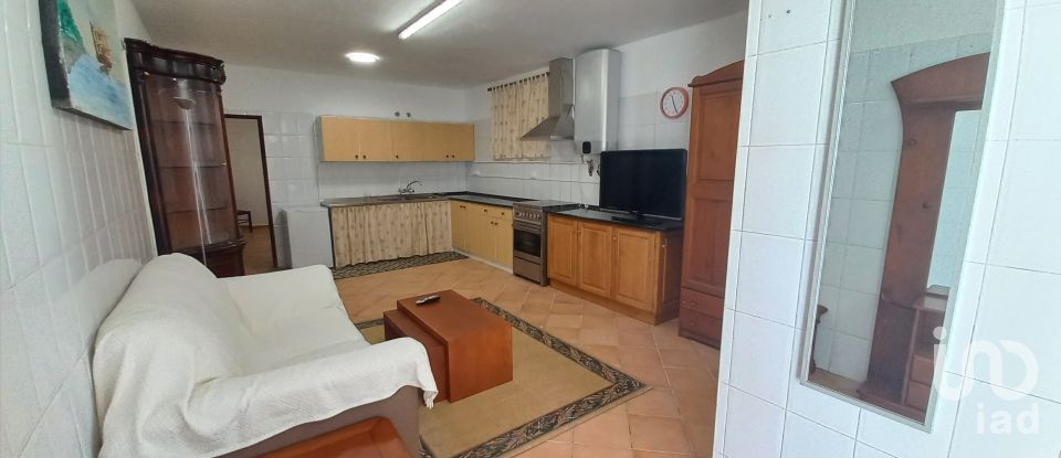 Casa T16 em Bucelas de 892 m²
