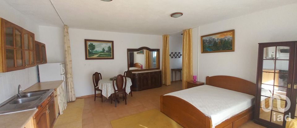 Casa T16 em Bucelas de 892 m²