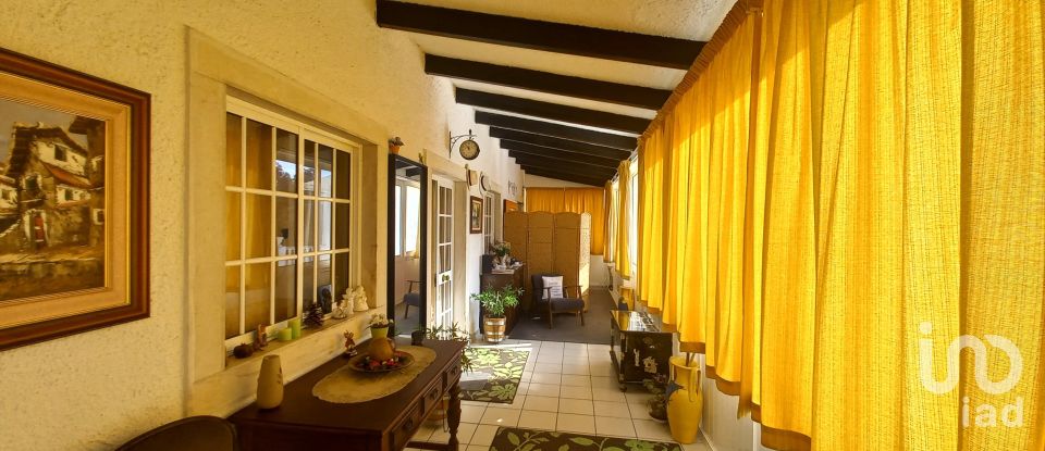 Casa T16 em Bucelas de 892 m²