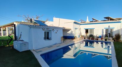 Maison T4 à Vila Nova de Cacela de 244 m²