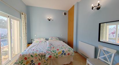 Maison T4 à Vila Nova de Cacela de 244 m²