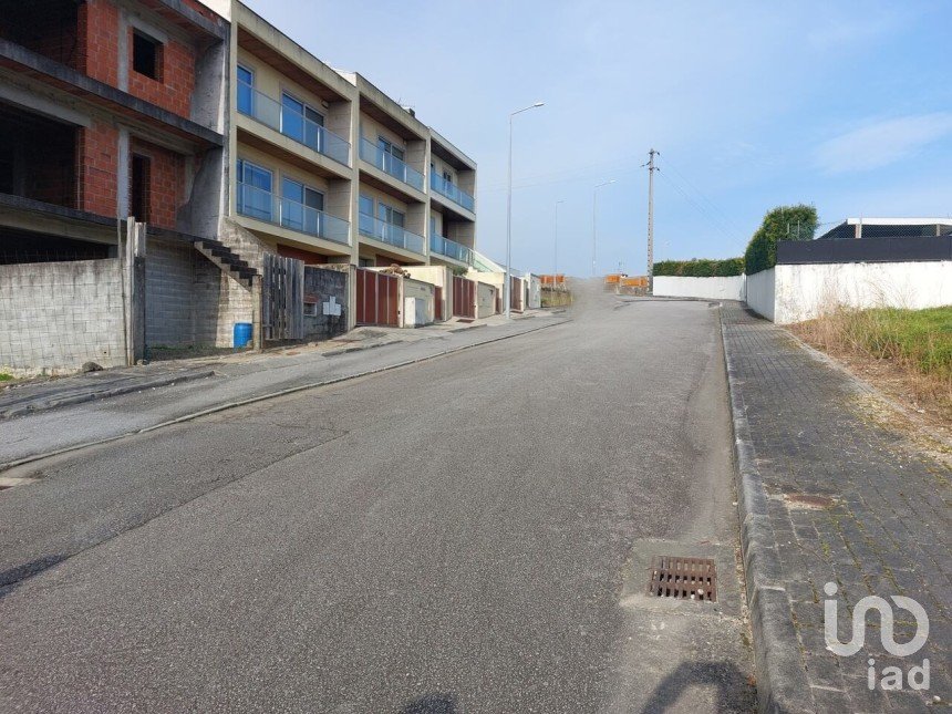 Land in Celeirós, Aveleda E Vimieiro of 175 m²