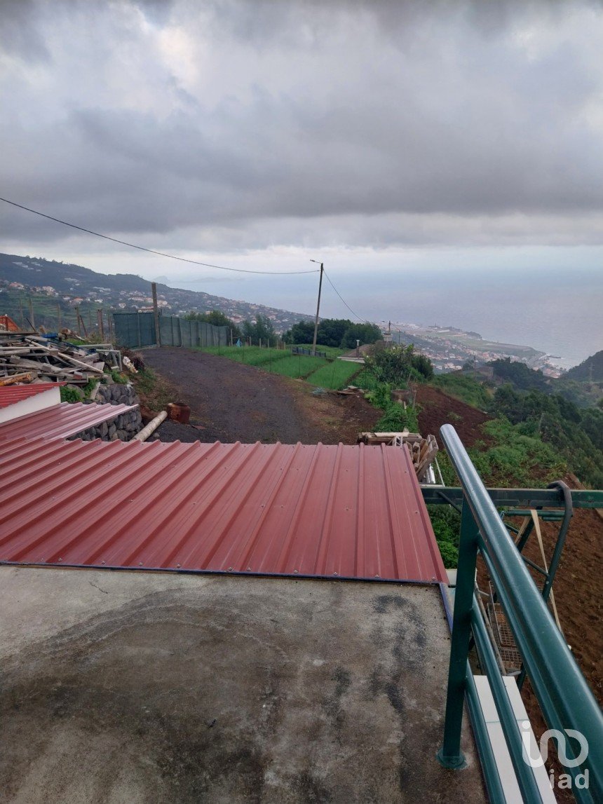 Terreno em Santa Cruz de 2 330 m²