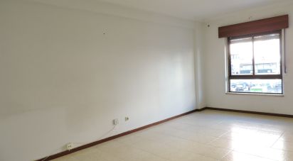 Apartamento T1 em Massamá e Monte Abraão de 78 m²