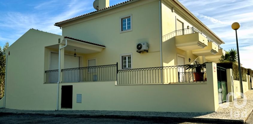 Lodge T4 in Nadadouro of 244 m²