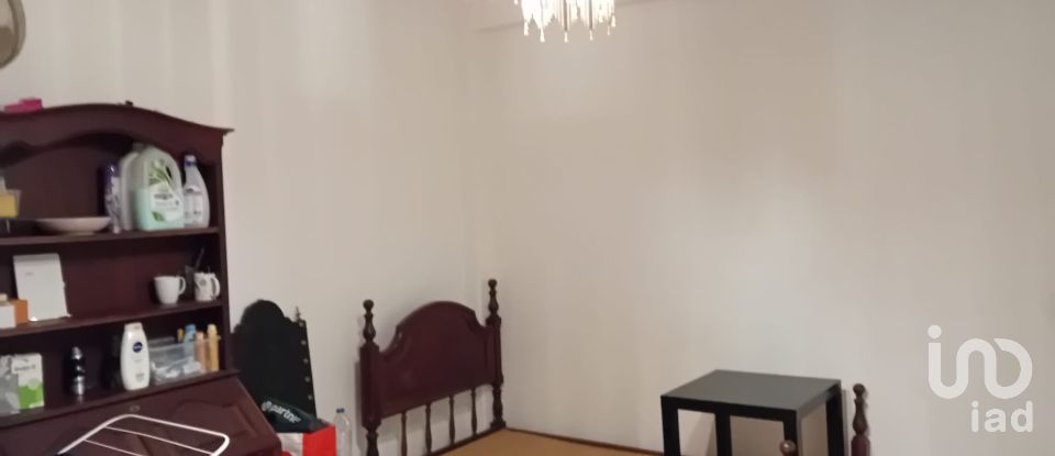 Apartment T4 in Venteira of 122 m²