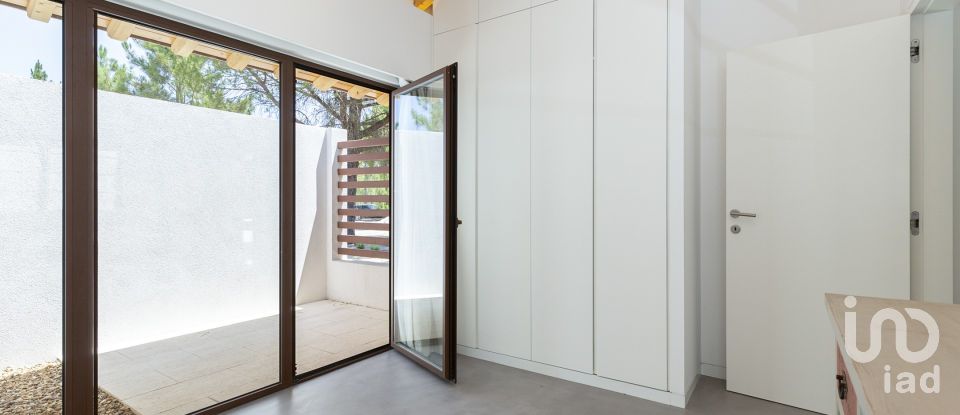 House T4 in Grândola e Santa Margarida da Serra of 340 m²