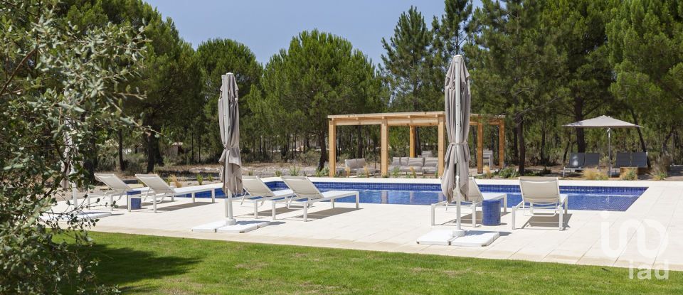 House T4 in Grândola e Santa Margarida da Serra of 340 m²