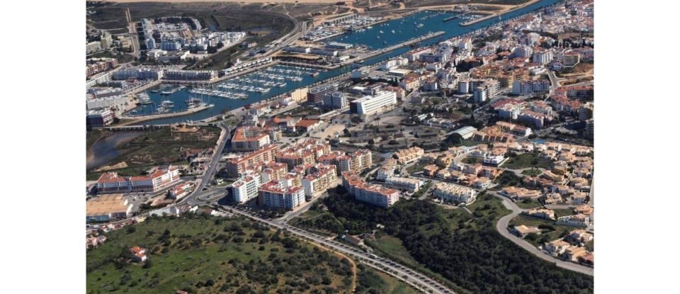 Terreno urbano em Lagos (São Sebastião e Santa Maria) de 3 683 m²