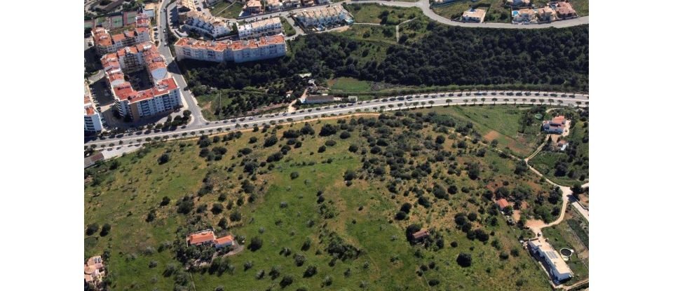 Terreno urbano em Lagos (São Sebastião e Santa Maria) de 3 683 m²