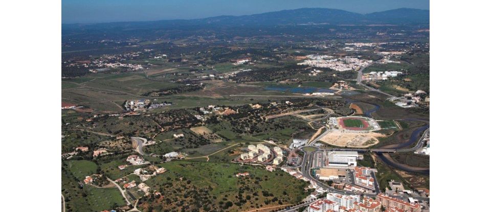 Terrain à bâtir à Lagos (São Sebastião e Santa Maria) de 1 417 m²