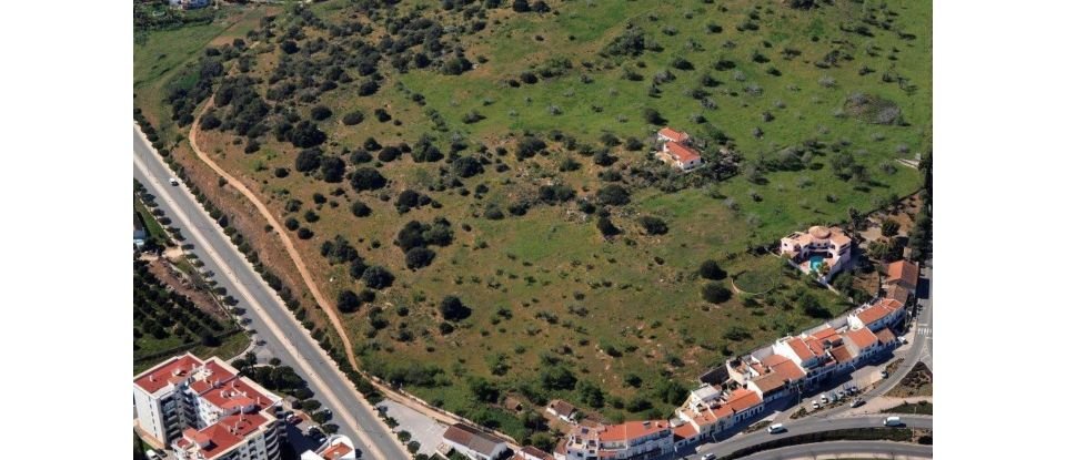 Terreno urbano em Lagos (São Sebastião e Santa Maria) de 1 613 m²