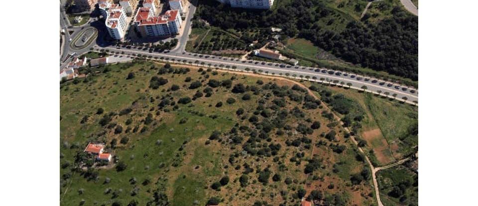 Terreno urbano em Lagos (São Sebastião e Santa Maria) de 1 613 m²