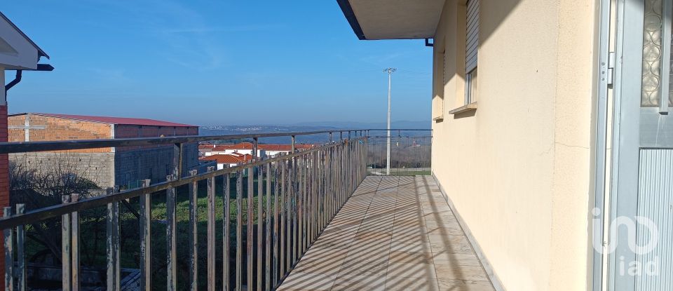 Lodge T5 in Vimioso of 143 m²