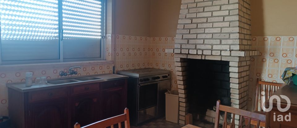 Lodge T5 in Vimioso of 143 m²