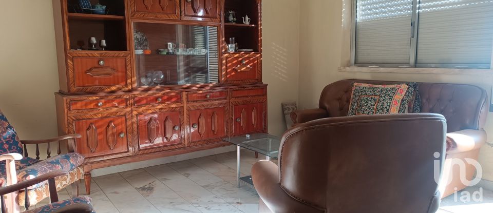 Lodge T5 in Vimioso of 143 m²