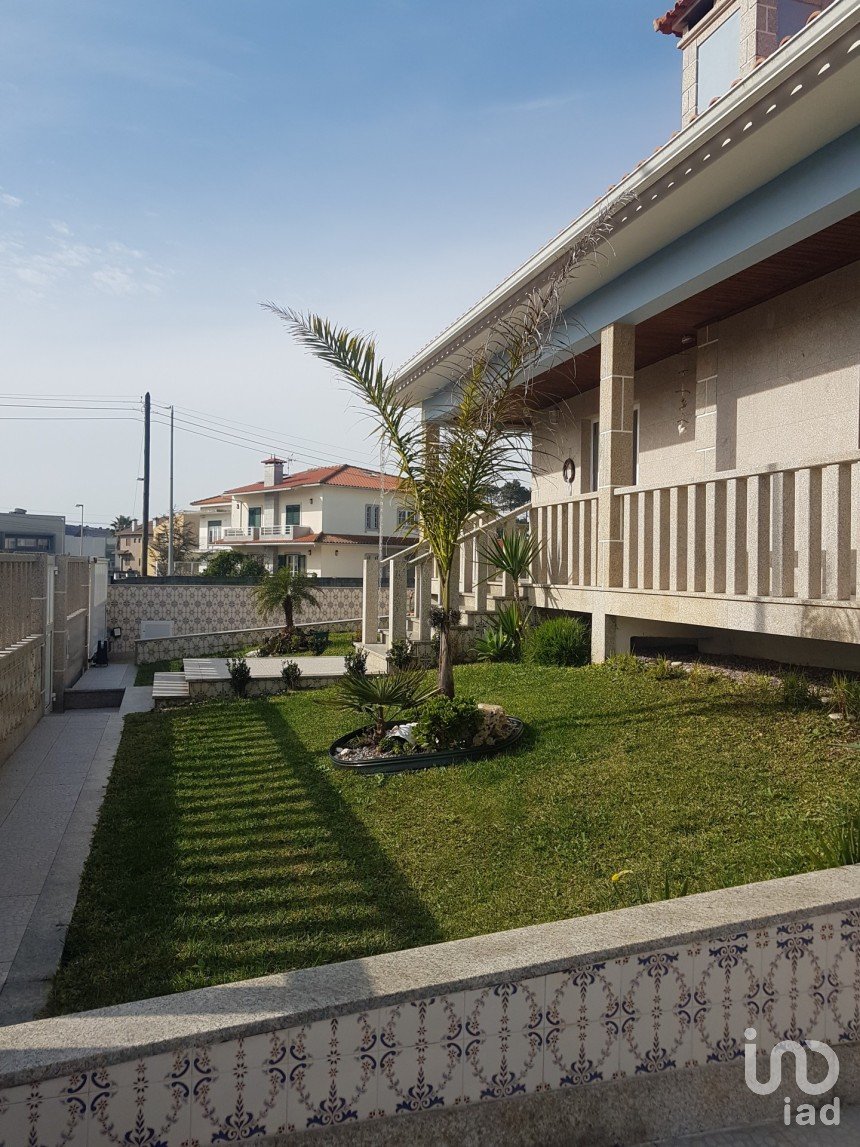 Habitação T6 em Apúlia e Fão de 307 m²