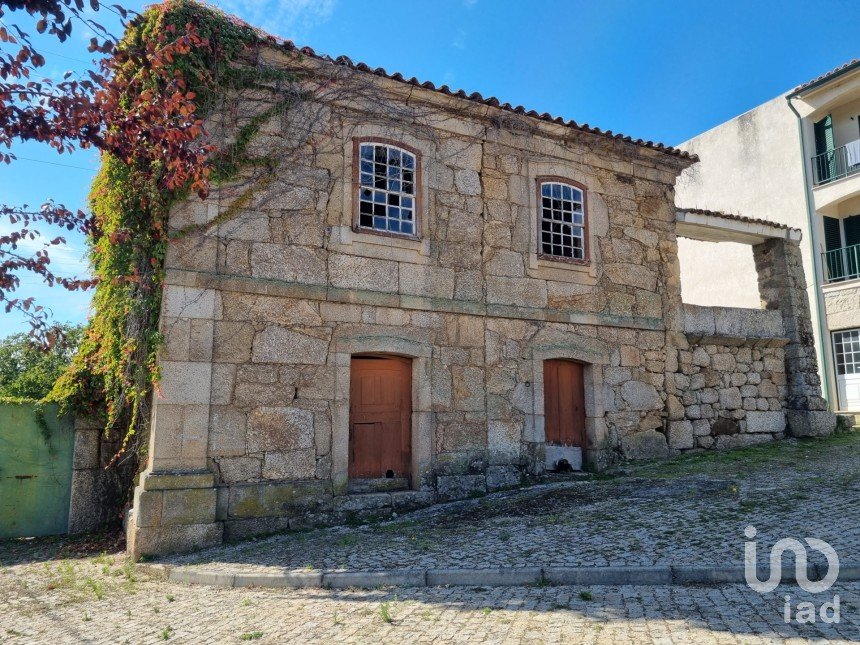 Maison traditionnelle T0 à Lajeosa do Mondego de 388 m²