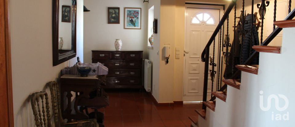 Casa T5 em Caldas da Rainha - Santo Onofre e Serra do Bouro de 294 m²