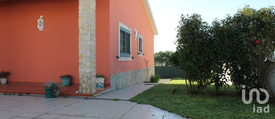 Casa T5 em Caldas da Rainha - Santo Onofre e Serra do Bouro de 294 m²