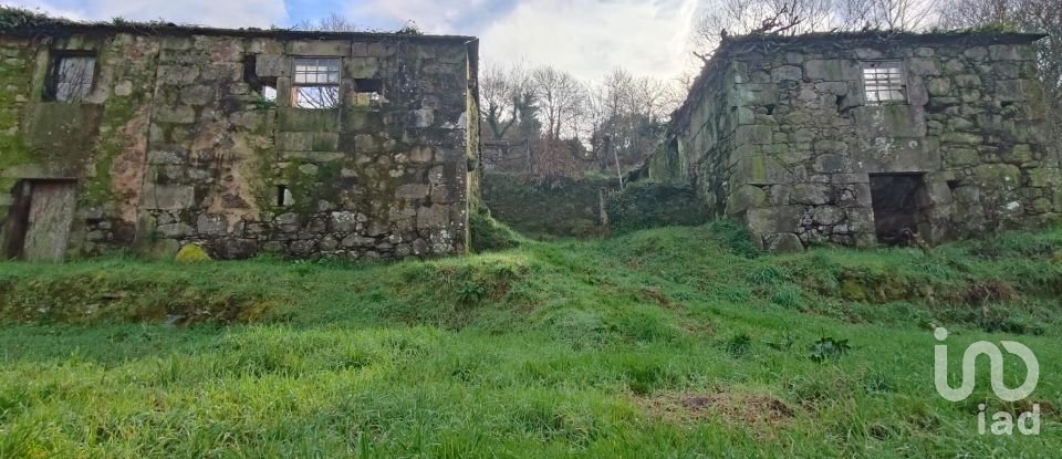 Maison de village T4 à Covas de 241 m²