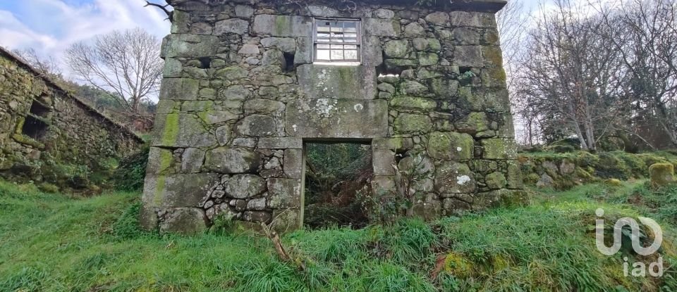 Maison de village T4 à Covas de 241 m²