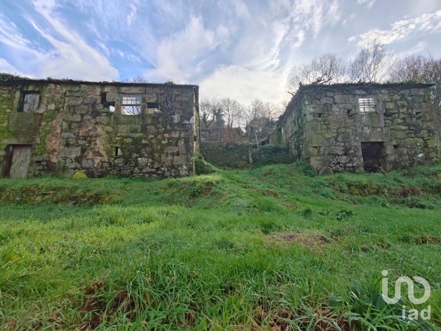 Maison de village T4 à Covas de 241 m²