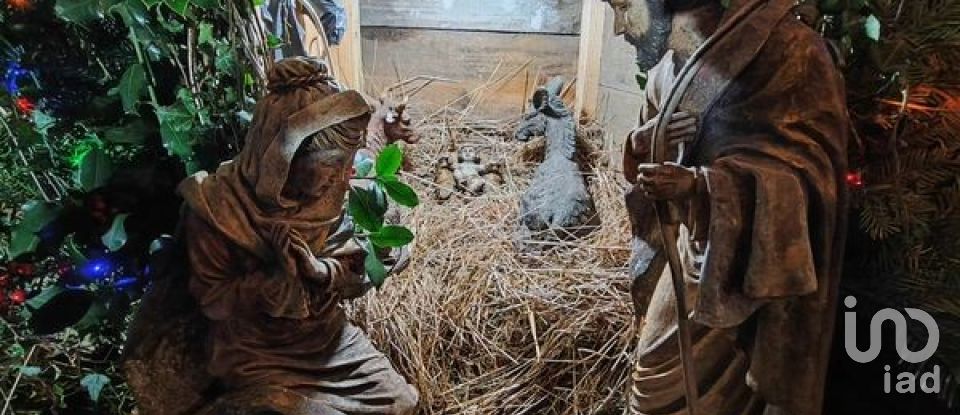 Maison de village T4 à Covas de 241 m²