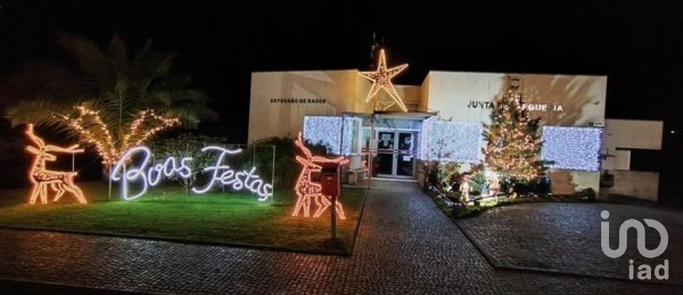 Maison de village T4 à Covas de 241 m²