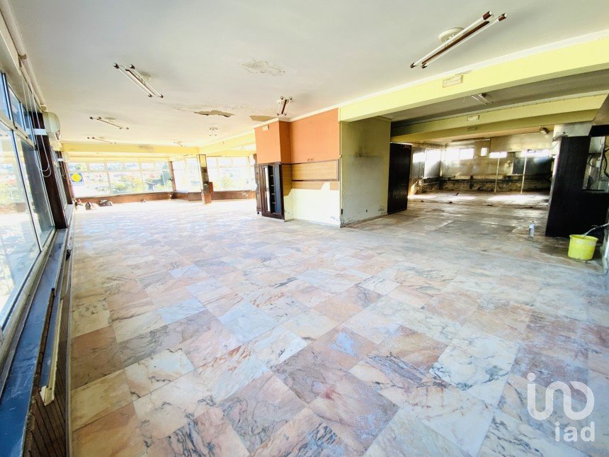 Shop / premises commercial in Valença, Cristelo Covo e Arão of 270 m²