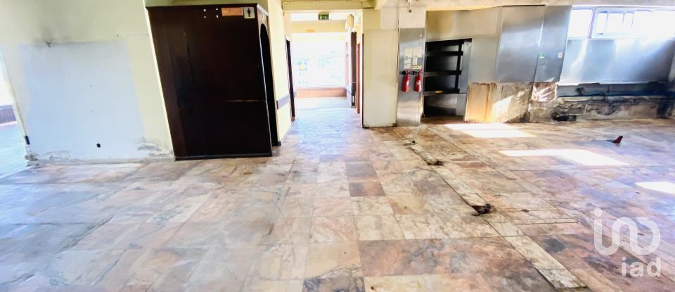 Shop / premises commercial in Valença, Cristelo Covo e Arão of 270 m²