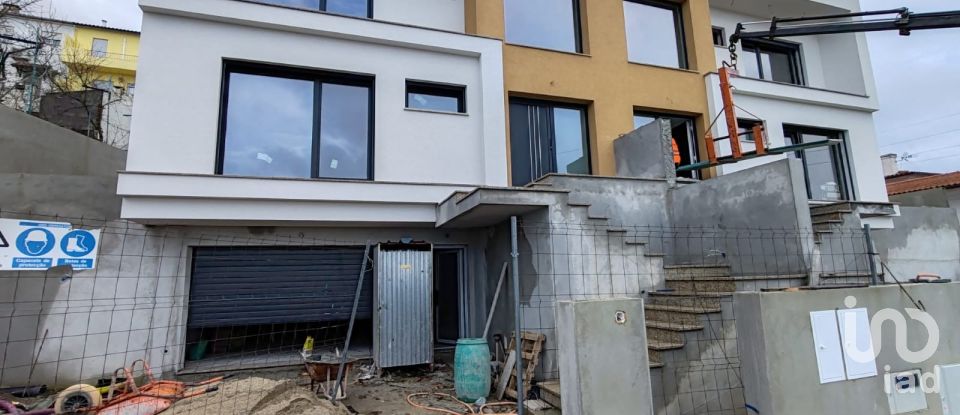 Terrain à Seia, São Romão e Lapa dos Dinheiros de 563 m²