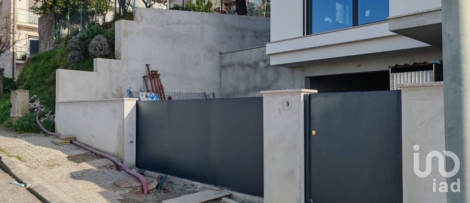 Terrain à Seia, São Romão e Lapa dos Dinheiros de 563 m²